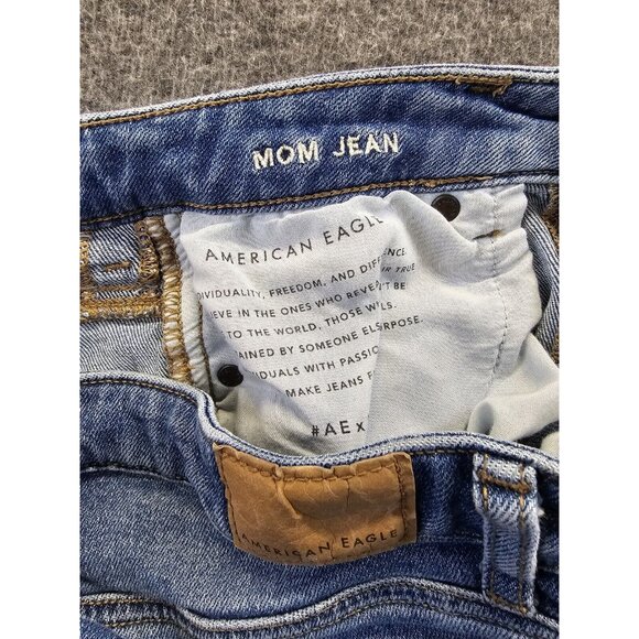 American Eagle Women's Blue Mom Short Cut Off Denim Jean High Rise Shorts Size 0 - Picture 5 of 9